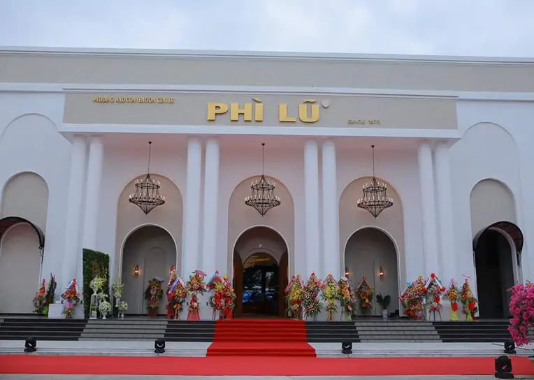 Trung tâm Hội nghị Tiệc cưới Phì Lũ — sảnh đón khách