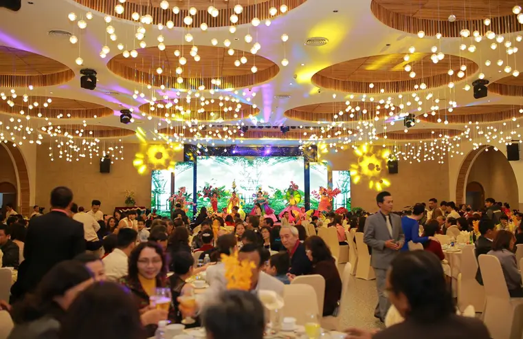 Sảnh Amber — Trung tâm Hội nghị Tiệc cưới Phì Lũ